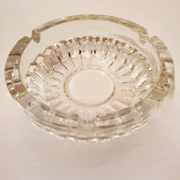 Vintage Cut Glass Ashtray EUC - Picture 1 of 2